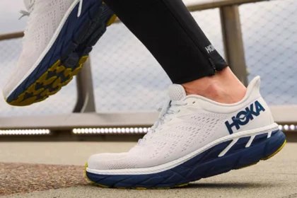 hoka.com